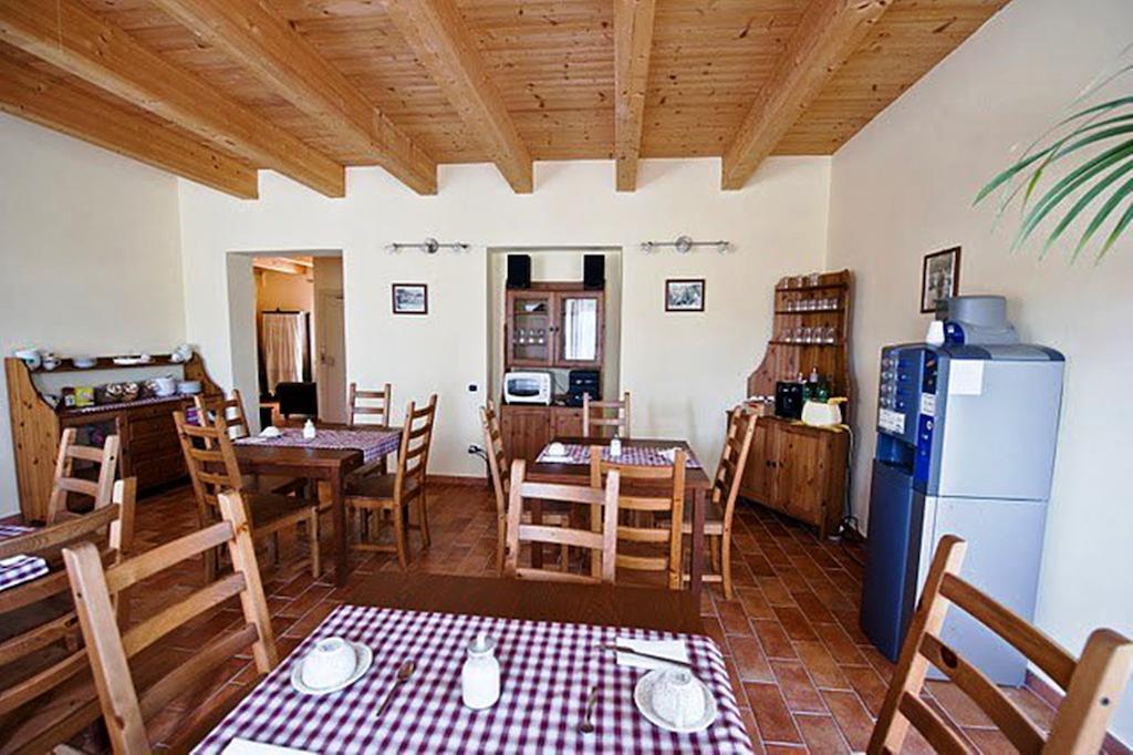 Antica Loggia Hotel Фабриано Екстериор снимка