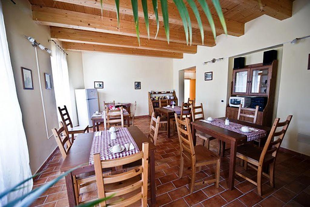 Antica Loggia Hotel Фабриано Екстериор снимка